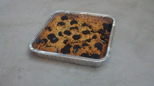peanut butter chocolate chip oreo bars! peanut butter chocolate chip oreo bars!
