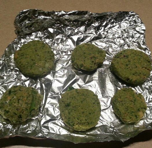 easy veggie burger - spinach and chickpea veggie burger