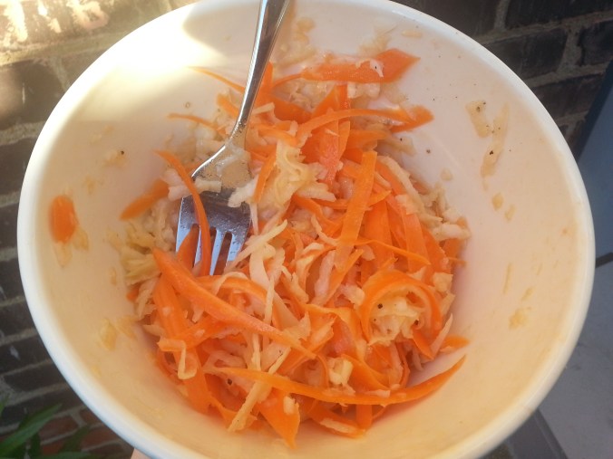 kohlrabi carrot slaw
