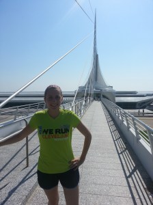 Checking out the neighborhood by the lake. That's the art museum in the background! (yes we went there)