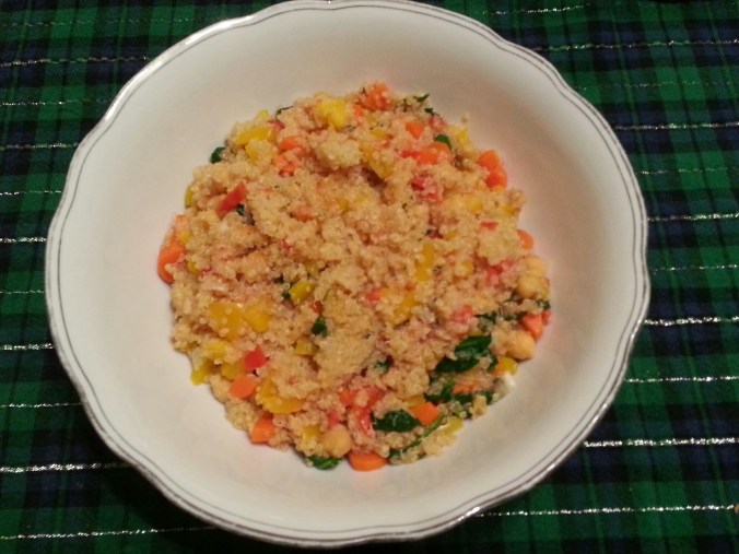 Carrot, Spinach, Pepper + Chickpea Quinoa Salad - i crashed the web