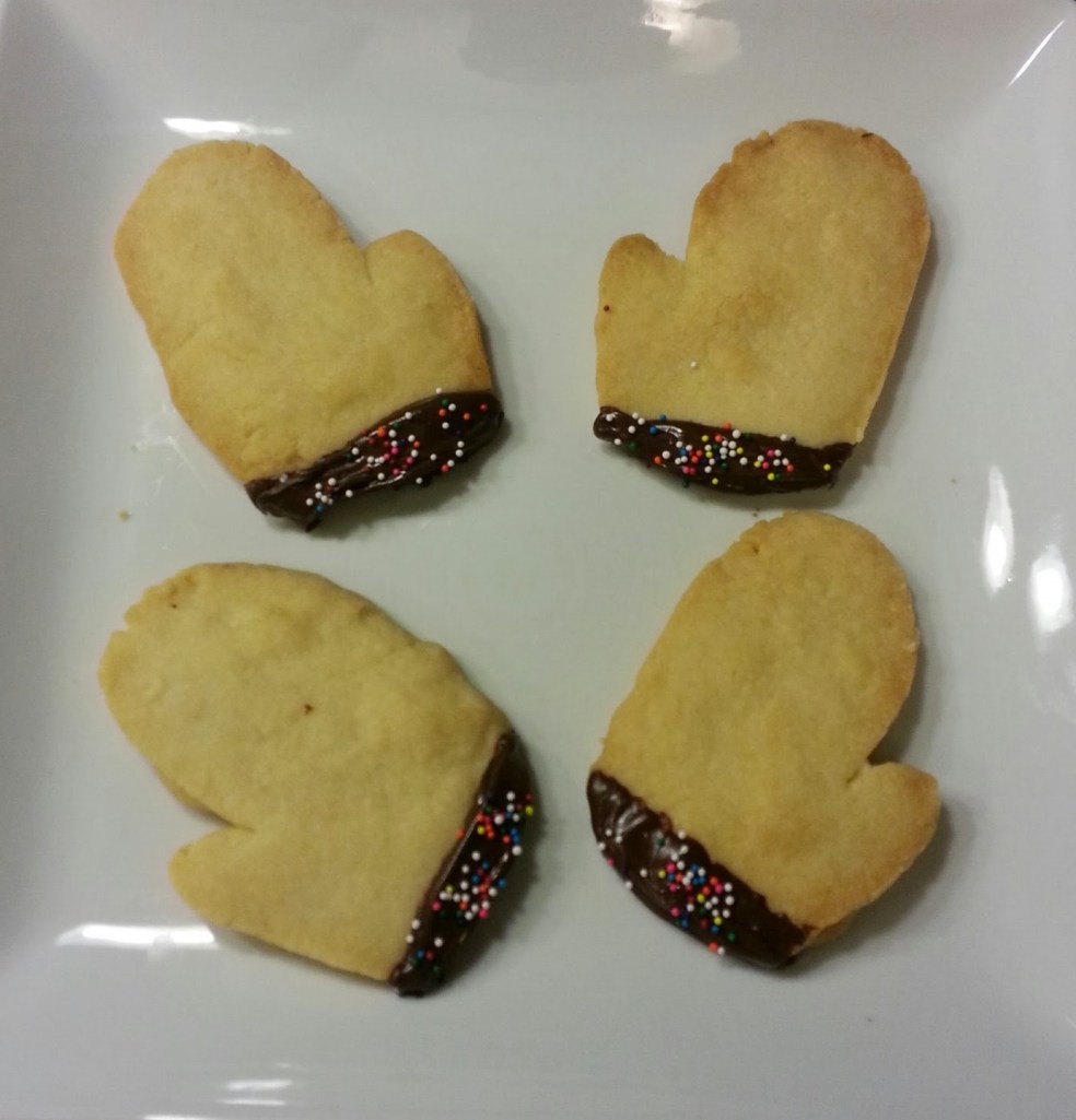 chocolate dipped mitten cookies