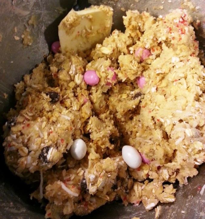 batter for cereal cookies ... look at that granola and those m&ms!