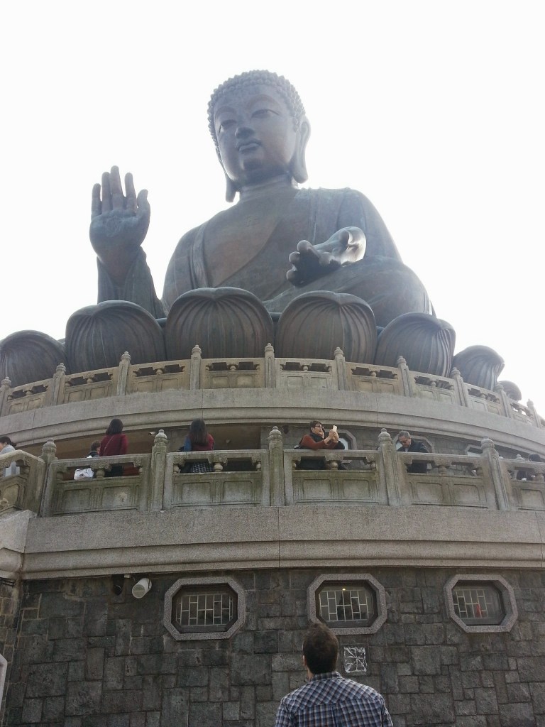 B looking at the Big Buddha