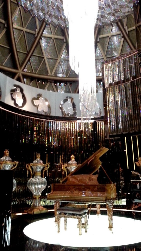 NBD - just a huge chandelier and piano in the lobby of the restaurant.