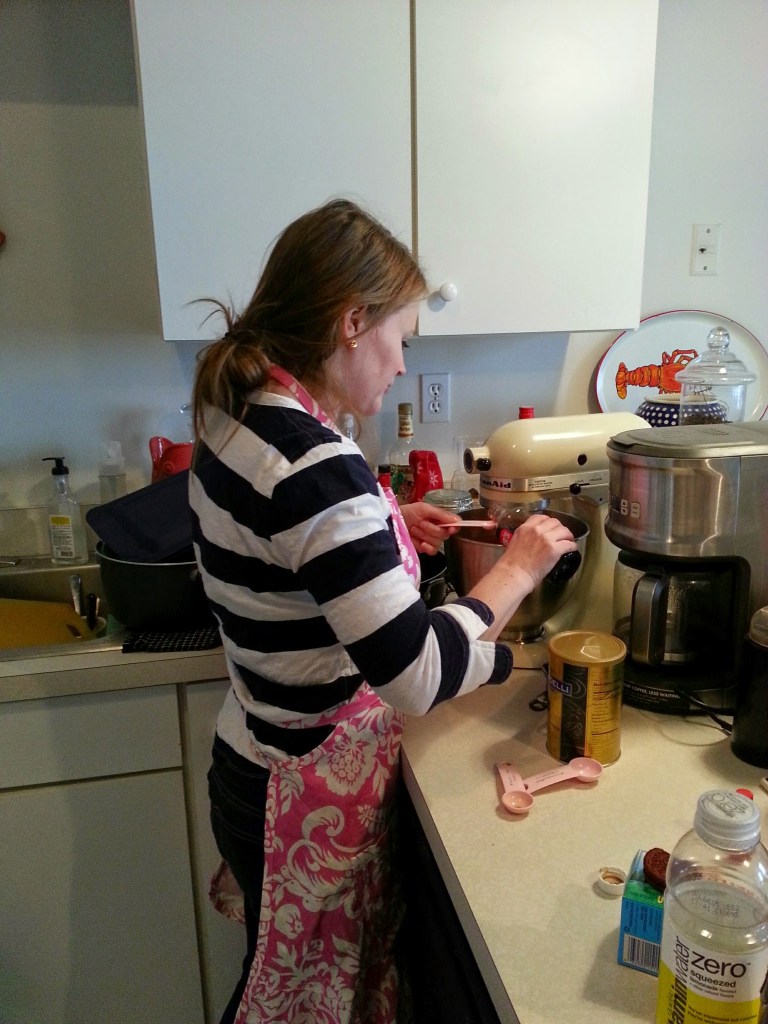 Isn't Nicole adorable? Her kitchen is too...check out the lobster plate!