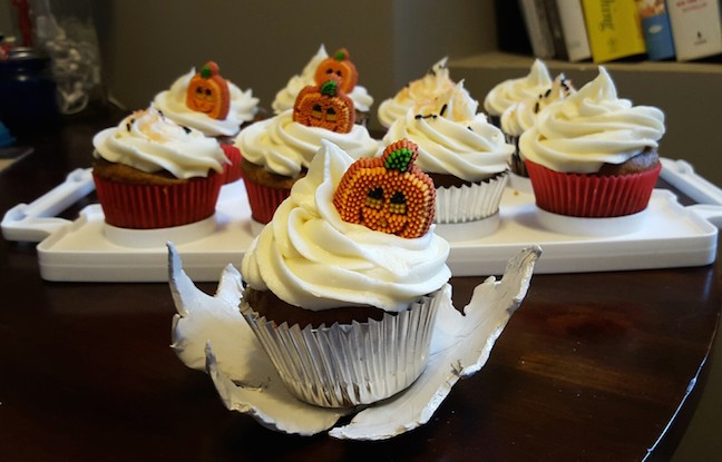 I made pumpkin cupcakes.
